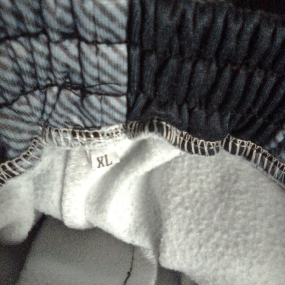 Sweatpants - Picture 4 of 4